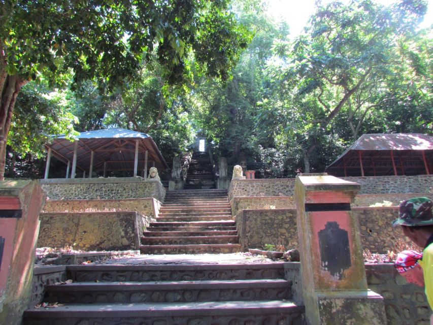 Lombok: Half Day City and Pengsong Countryside Biking Tour - Inclusions and Exclusions