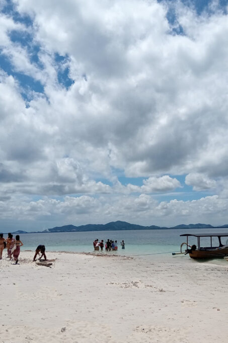 Lombok: Pink Beach Snorkeling Trip Include Lunch - Lunch Offerings