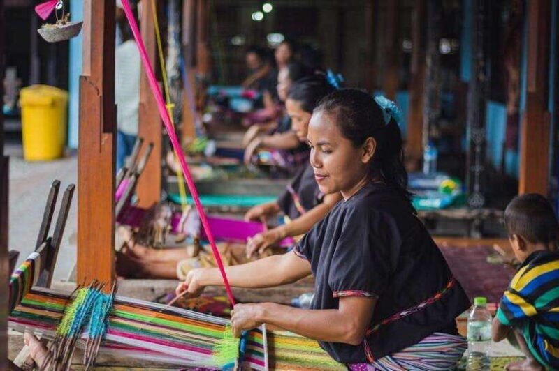 Lombok Sasak Culture and village Tour - The Cultural Stops: Villages and Crafts