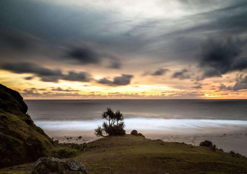 Lombok: Traditional Pottery, Sukarara Weaving & Tanjung Aan - A Breathtaking Sunset at Bukit Marese