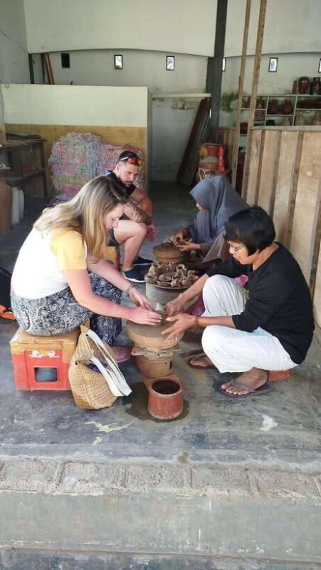 Lombok: Traditional Pottery, Sukarara Weaving & Tanjung Aan - FAQ
