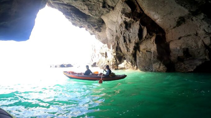 Lomo Quiebre: Mogan Kayaking and Snorkeling Tour in Caves - Meeting Point and Location