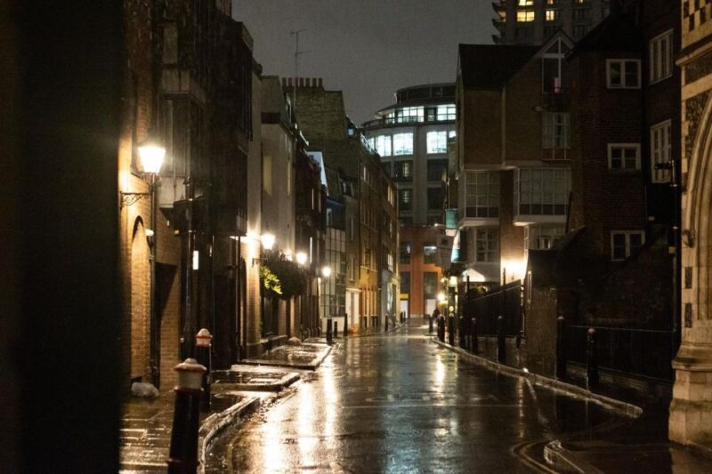 London: 2-Hour Farringdon Paranormal Activity Tour - Investigating the Paranormal