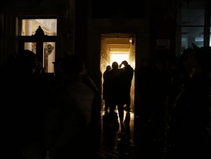 London: 2-Hour Ghost Walking Tour - Booking and Cancellation Information