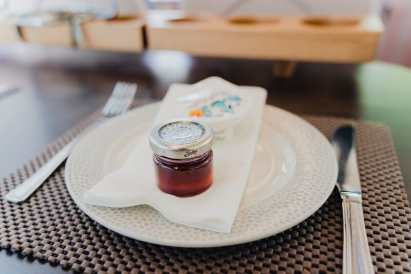 London: Afternoon Tea Bus With a Glass of Prosecco - Seating Options