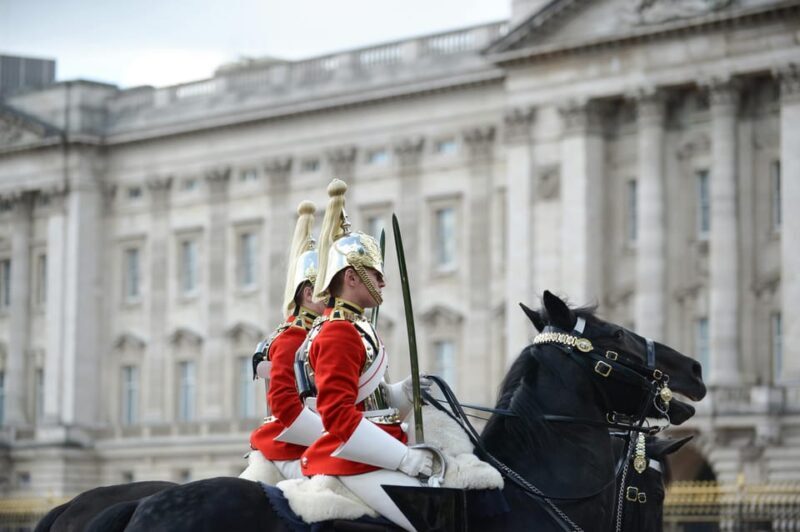 London: Buckingham Palace and Changing of the Guards Tour - What to Expect on Your Tour