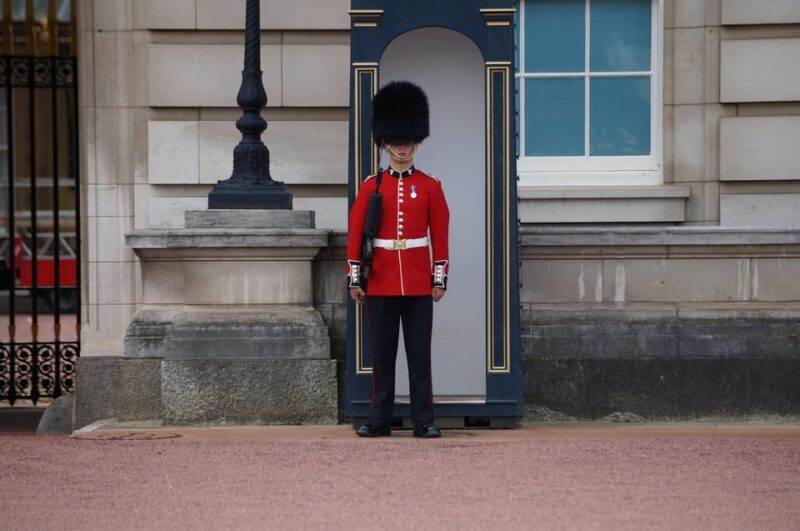 London: Buckingham Palace and Changing of the Guards Tour - Who Should Consider This Tour?