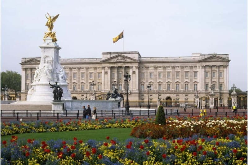 London: Buckingham Palace and Tea at Royal Horseguards Hotel - Exploring Buckingham Palace: What You Can Expect