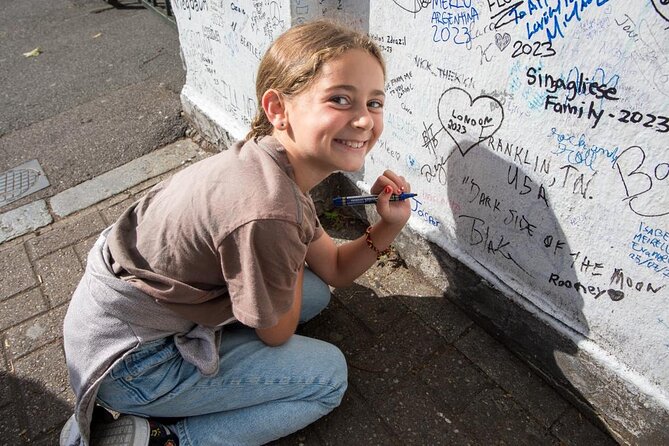 London Calling: Private Rock N' Roll 4-Hour Tour in a London Taxi - Expert Guide Expertise