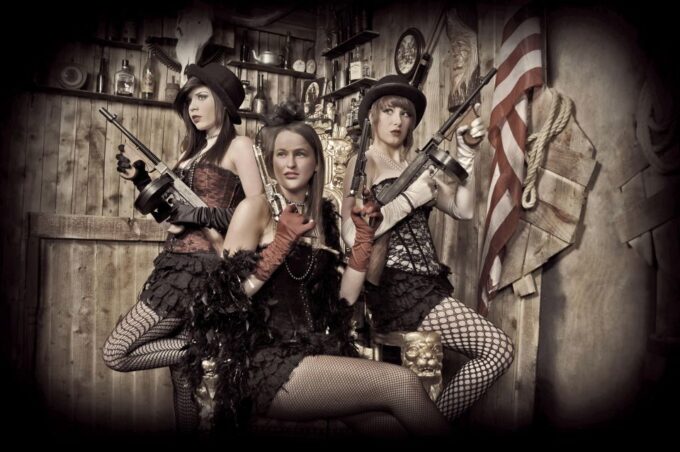 London, Camden: Old Time Eras Dress Up and Photo Shoot - Accessibility and Group Size