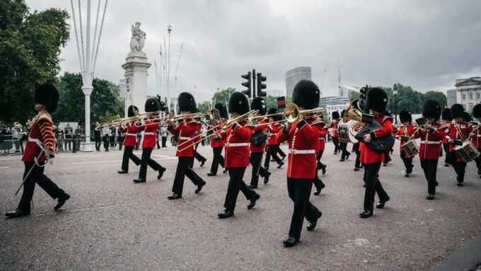 London: Changing of the Guard Experience and Landmarks Tour - Sum Up
