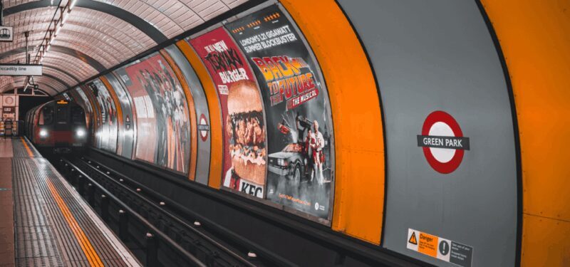 London: Changing of the Guard with a an APP - What is the Changing of the Guard App Tour?  