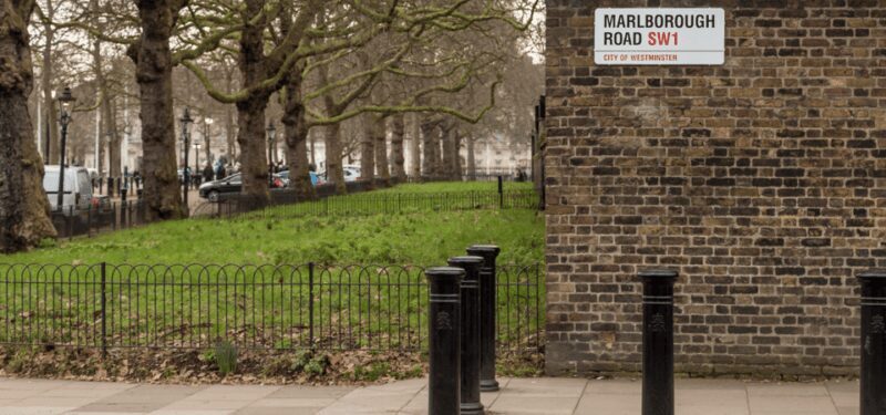 London: Changing of the Guard with a an APP - The Experience: What You Get & What You Might Miss