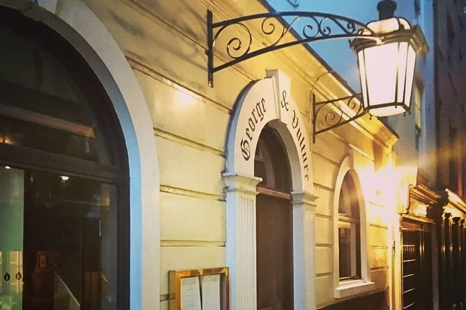 London Christmas Carol & Charles Dickens Small Group Walking Tour - Royal Exchange and the Ghost of Christmas Yet to Come