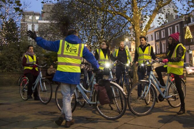 London Christmas Lights Bike Tour - Participant Suitability