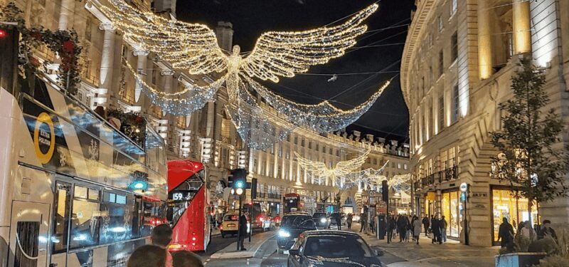 London: Christmas Lights Self Guided Walking Tour - Practical Tips for Your Tour