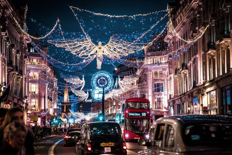 London Christmas Lights Tour by Vintage Bus Open Top - Good To Know