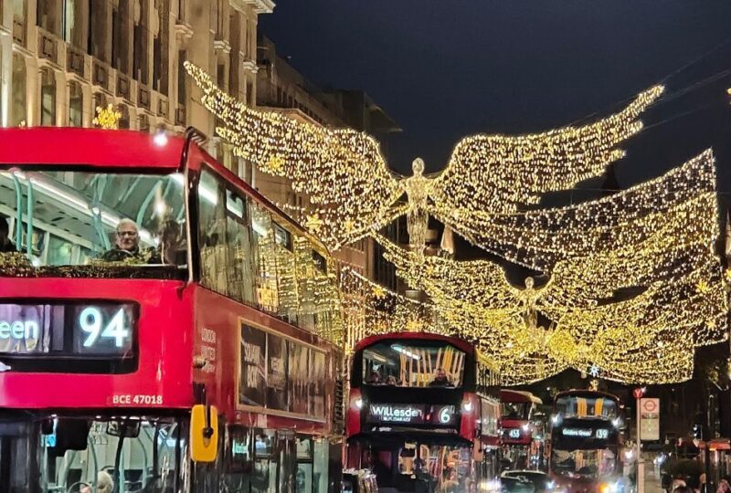 London Christmas Sparkle Walking Tour Small Group - A Festive Walk Through London’s Christmas Wonderland