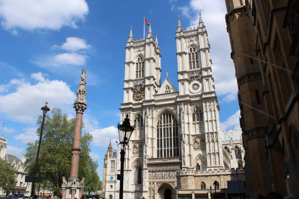 London: Da Vinci Code Walking Tour With a Guide - What to Expect