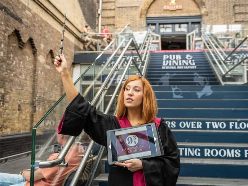 London: Deluxe Harry Potter Tour, Cruise & Tower of London - FAQ