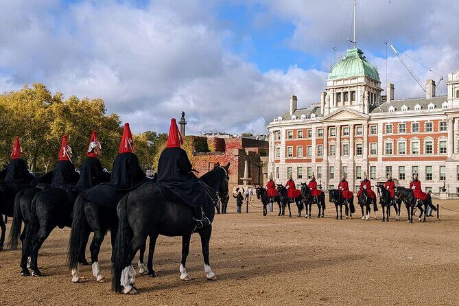 London Essential 2 hour introductory Walking Tour With a Londoner - What to Expect from the Tour