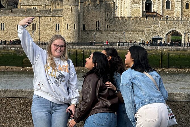 London Famous Landmarks Small-Group Walking Tour - Cancellation Policy