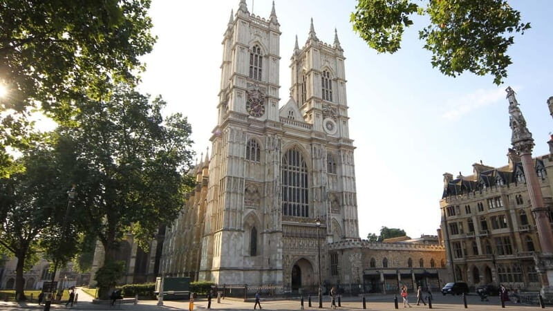 London from Edinburgh by Rail with Sightseeing & London Eye. - Detailed Itinerary Breakdown