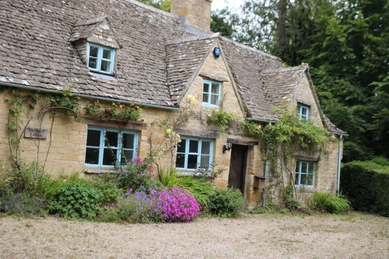 London: Full Day Cotswolds Tour with Shakespeare's Stratford - Off-the-Beaten-Path Villages