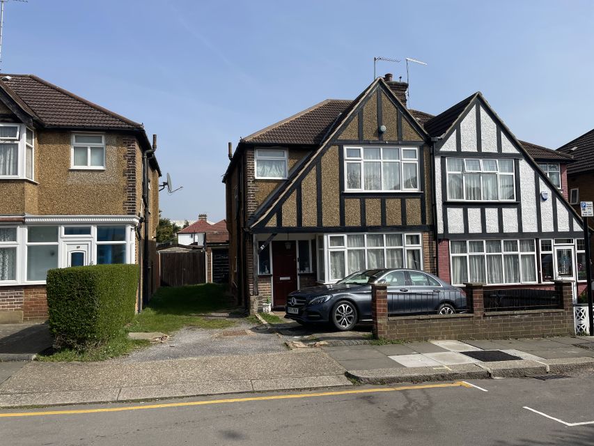 London: George Michael Tour by Black Taxi - Tour Duration and Pricing