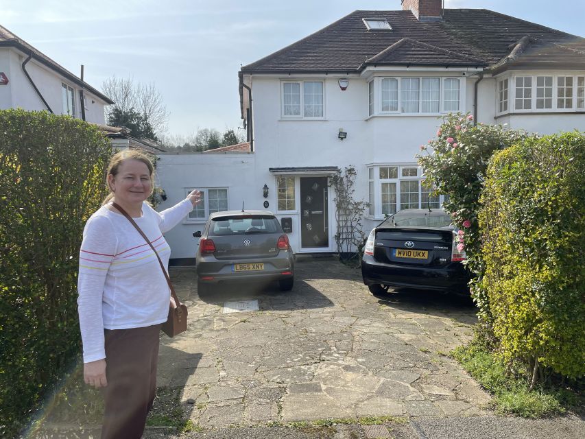 London: George Michael Tour by Black Taxi - Expert Guide Insights