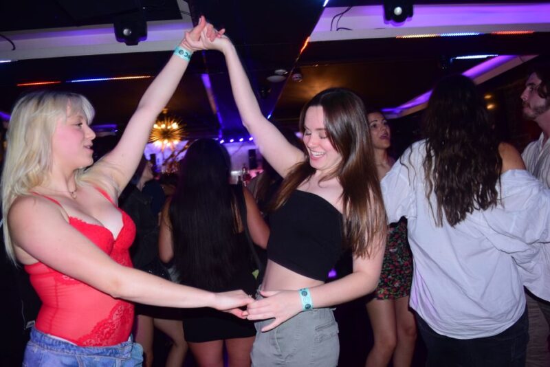 London: Guided Bar & Club Crawl - Getting to the Meeting Point