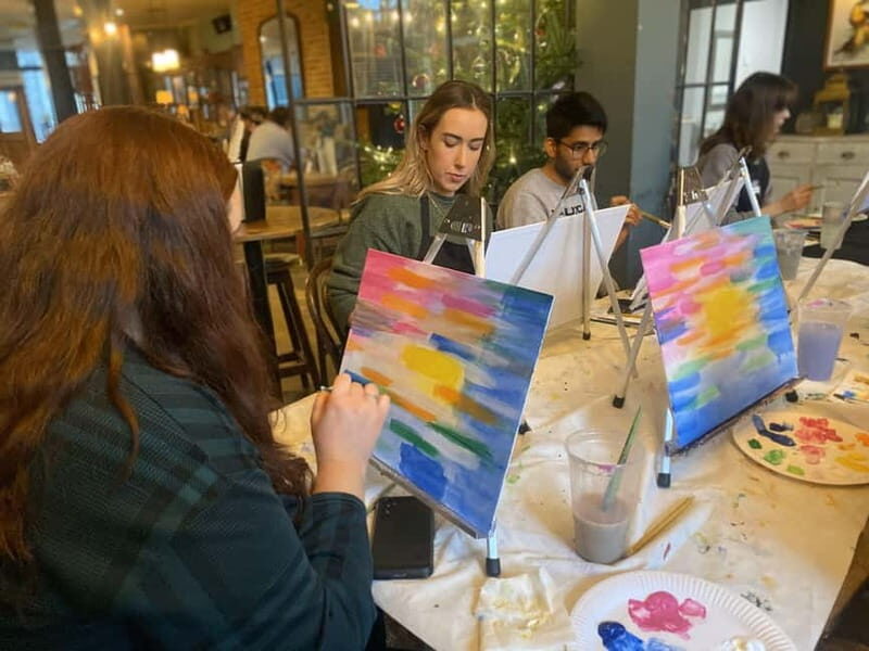 London : Guided Painting Class with Materials - An Entertaining and Creative Escape in London: Guided Painting Class with Materials