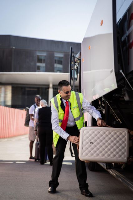 London: Heathrow Airport To/From Central London Bus Transfer - Luggage Allowance