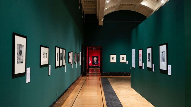 London: Highlights Tour & Buckingham Palace Kings Gallery - Key Points