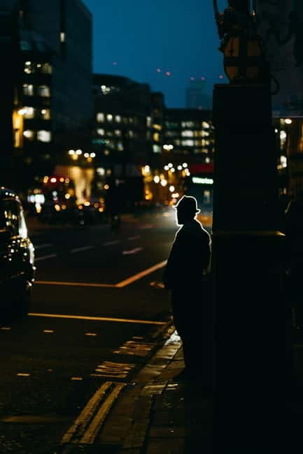 London: Jack the Ripper Tour and Underground Prison in Spanish - Why This Tour Shines