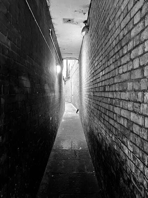 London: Jack the Ripper Tour and Underground Prison in Spanish - FAQ