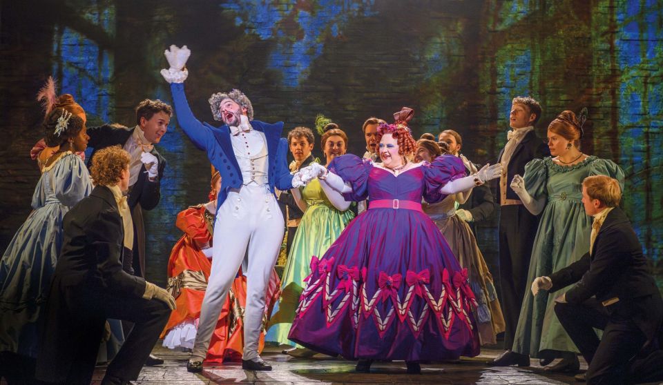 London: Les Misérables and 3-Course Meal & Sparkling Wine - Customer Reviews and Ratings