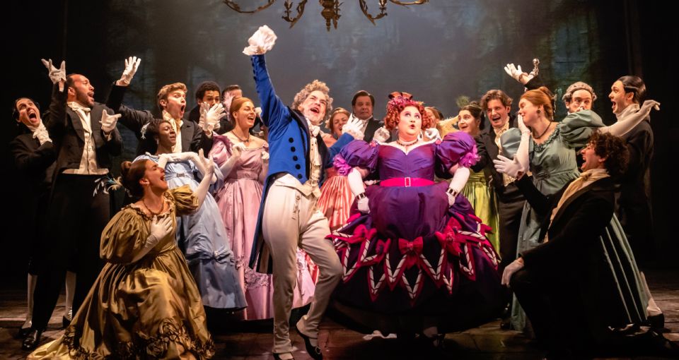 London: Les Misérables and Pre-Show Meal - Theatre Performance Insights