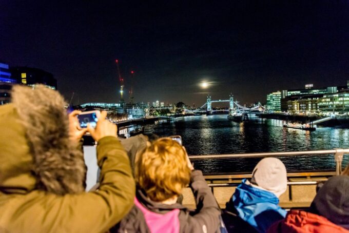 London: Nighttime Open-Top Bus Sightseeing Tour - Tips for Enjoying Your Tour