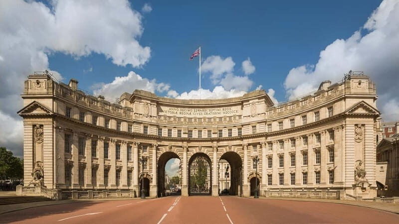 London: Premium 20+ Sights Tour with Expert Local Guide - Authentic Experiences and Real Insights