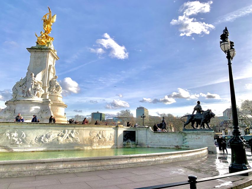London: Private 3-Hour Family-Friendly Highlights Tour - Family-Friendly Experience