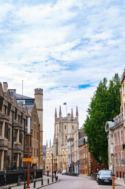 London: Private Cambridge and Duxford Air Force Museum Tour - Key Points