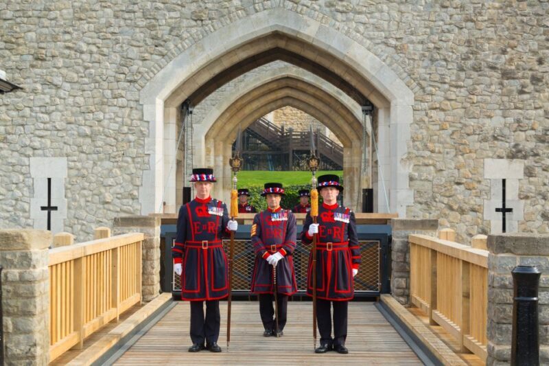London: Private Crown Jewels Car Tour - Authentic Experiences and Practical Details
