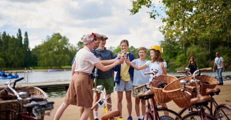 London: Private Family Guided Bike Tour with Childseats - Introduction and Overview