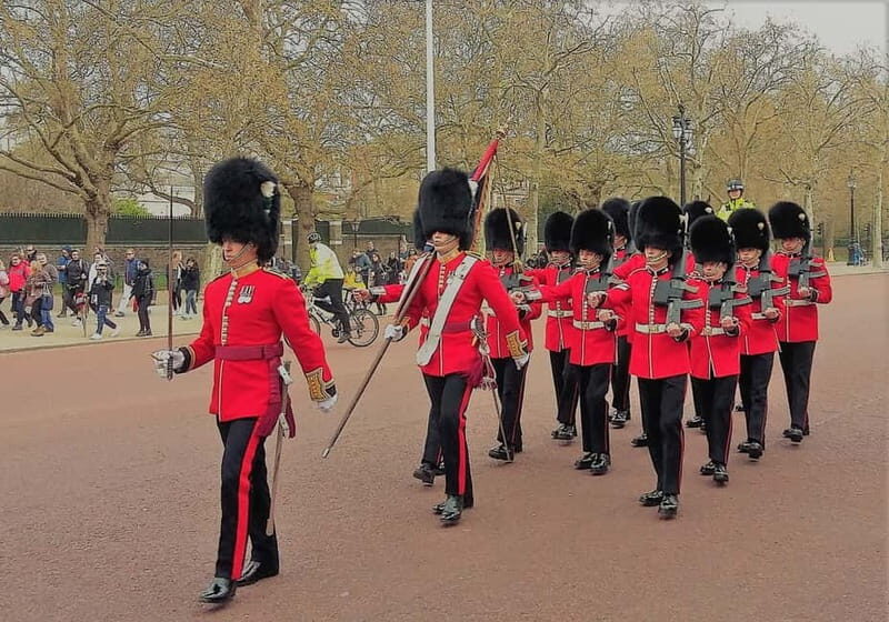 London: Private Highlights Taxi Tour - Hotel Pickup - Major Landmarks and Sights Covered