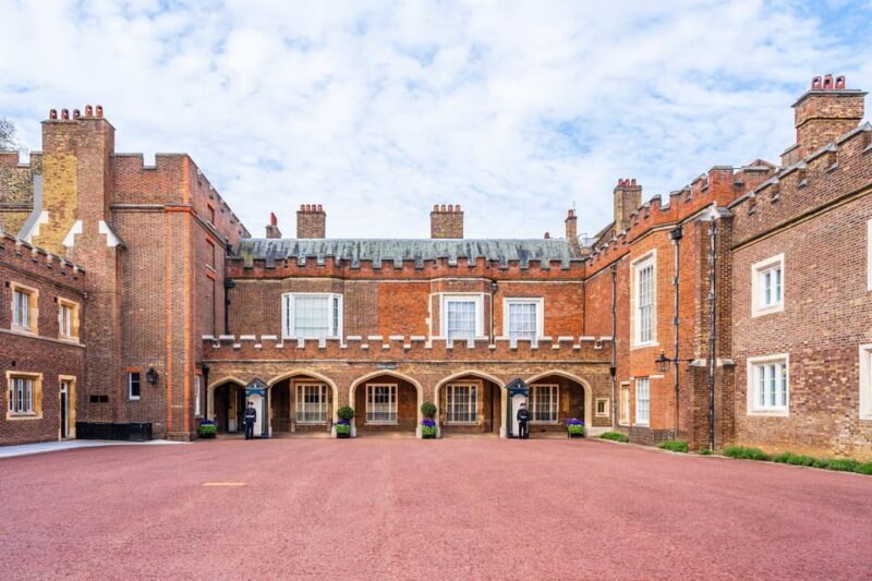 London Private Layover Sightseeing Ride with Local - Who Will Love This Tour?