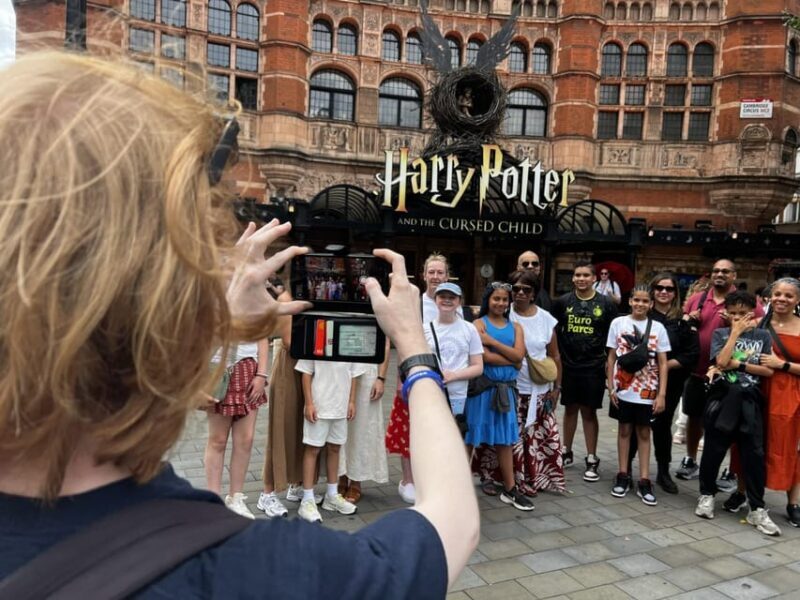 London: Private Magic Harry Potter Tour with Top Magician - FAQs