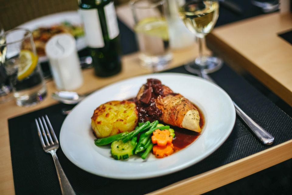 London: River Thames Dinner Cruise - Important Information