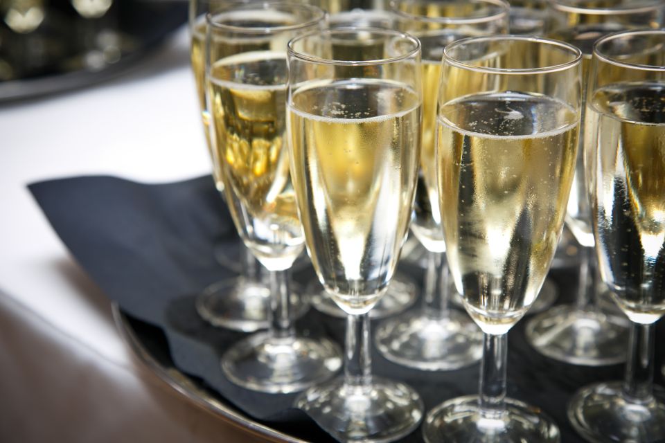 London: River Thames Dinner Cruise With Live Jazz - Frequently Asked Questions