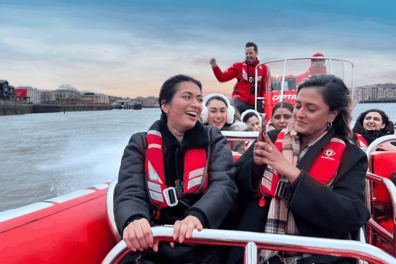 London: River Thames Sunset Speedboat Experience with Drink - A Deep Dive into the Thames Speedboat Experience